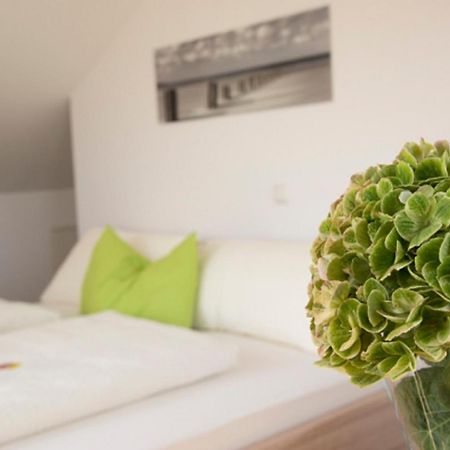 Pension Jederzeit Wallersdorf Bagian luar foto