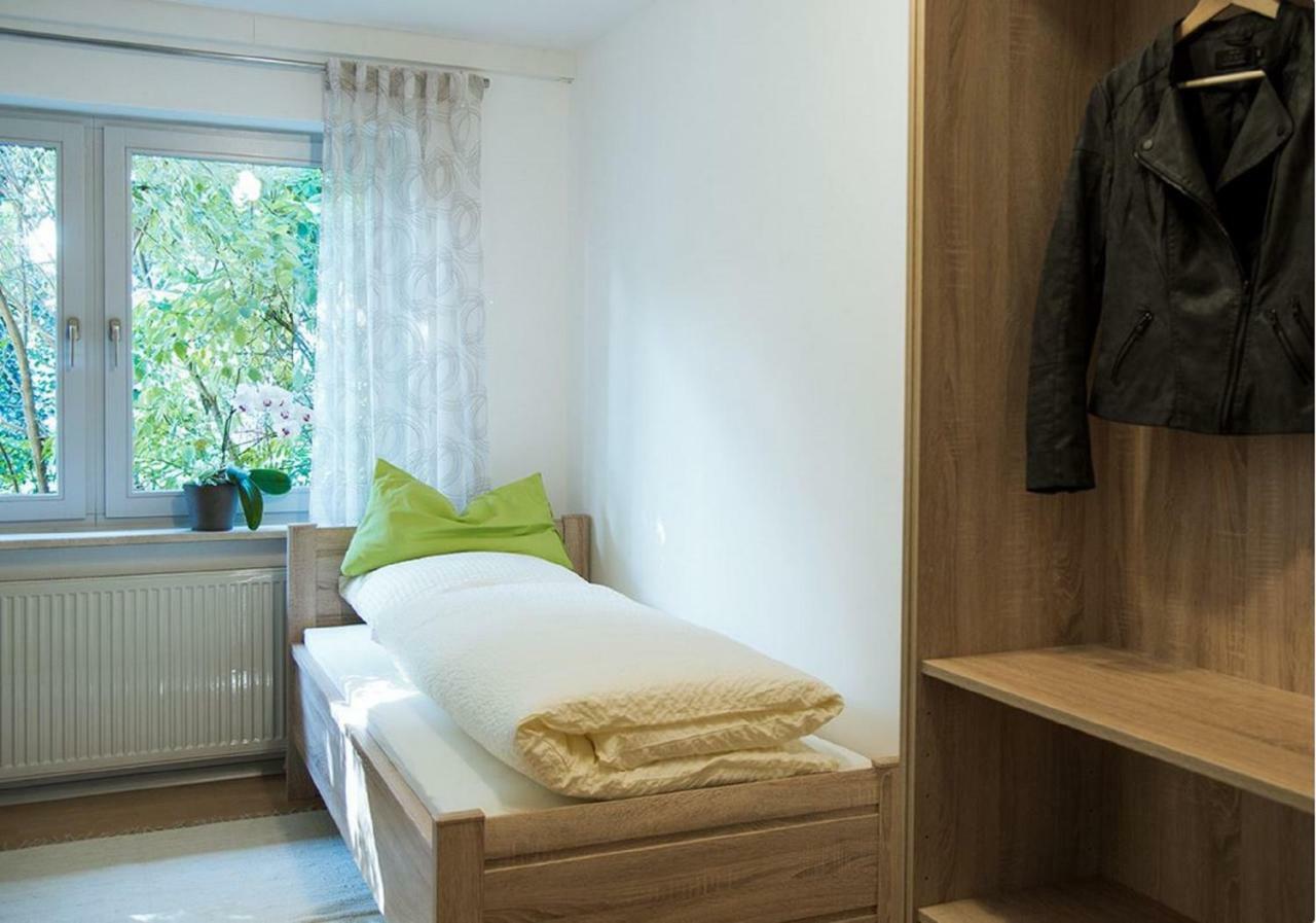 Pension Jederzeit Wallersdorf Bagian luar foto